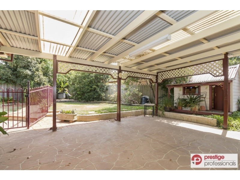 43 Daintree Drive, Wattle Grove NSW 2173