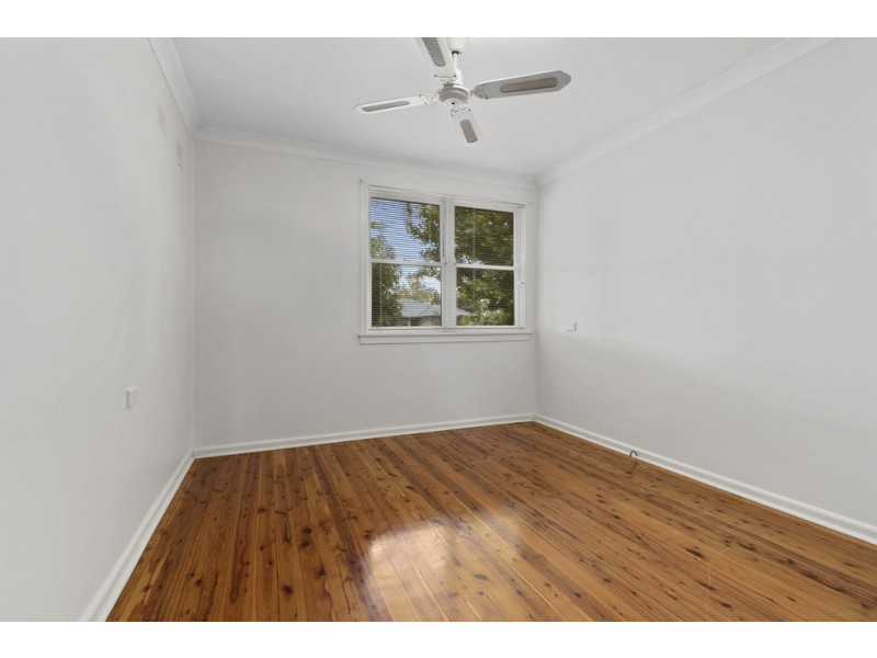 24 Salamaua Crescent, Holsworthy NSW 2173