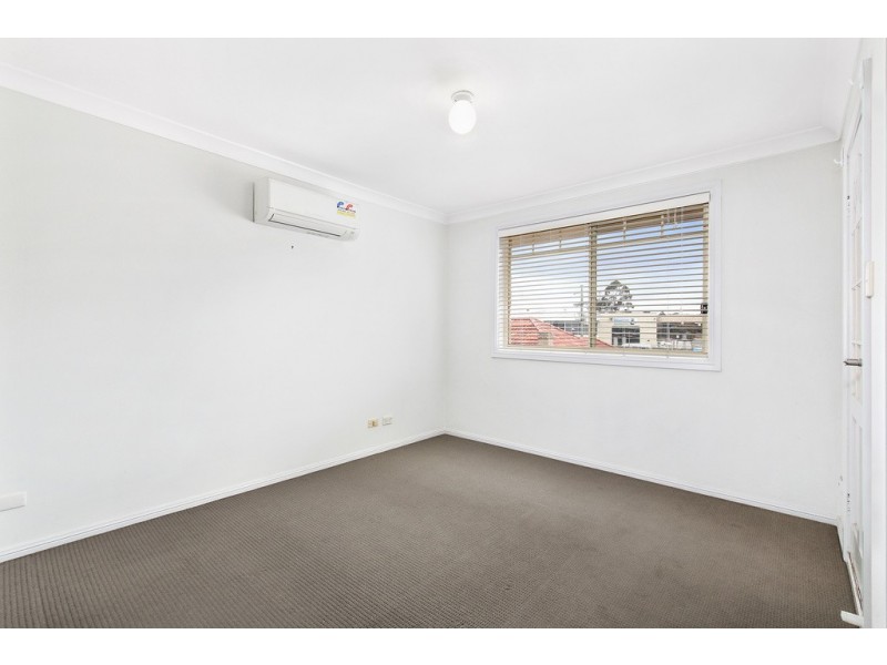 4/3 Church Road, Moorebank NSW 2170