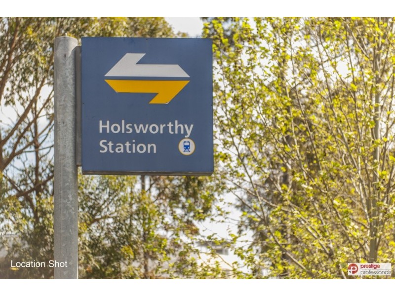 43 Margate Avenue, Holsworthy NSW 2173