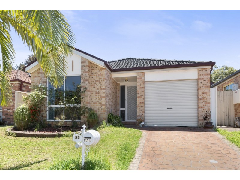 52 Blamey Road, Wattle Grove NSW 2173