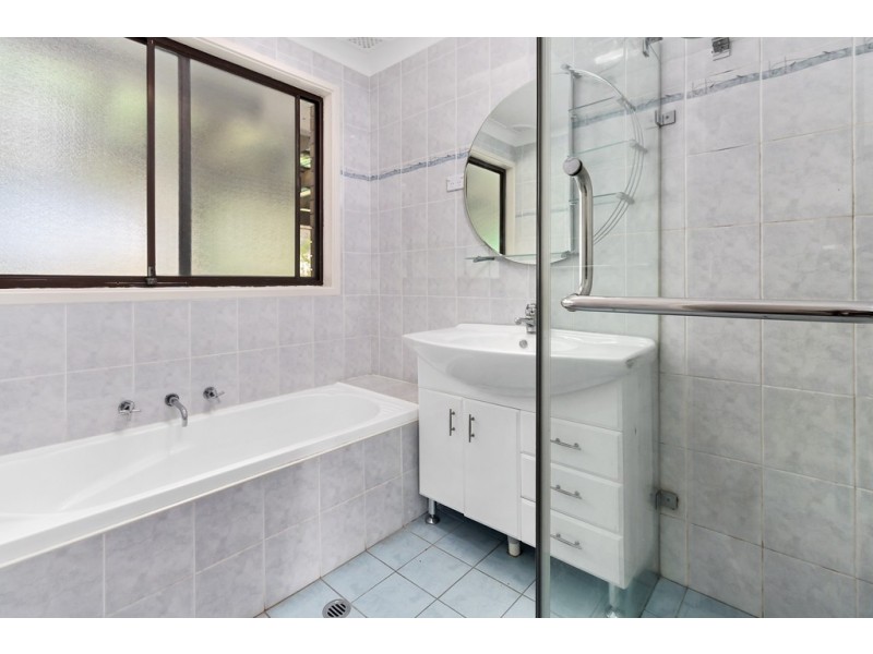 7 Robinson Close, Lurnea NSW 2170