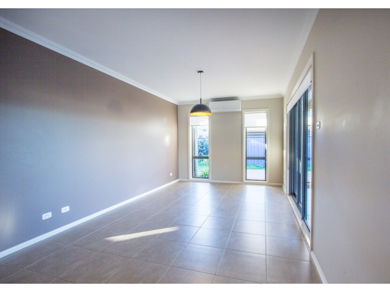 42 Bradbury Street, Moorebank NSW 2170