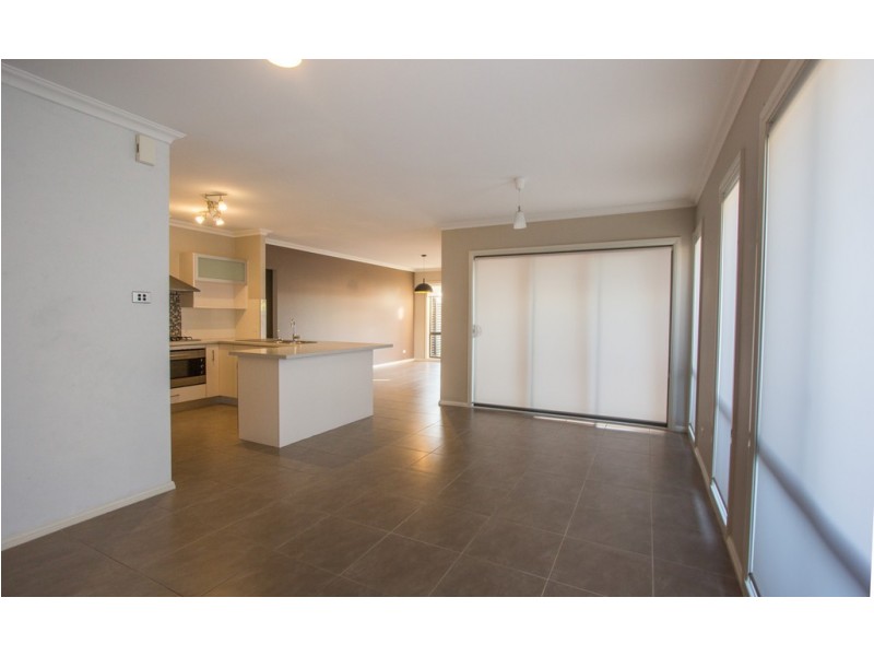 42 Bradbury Street, Moorebank NSW 2170