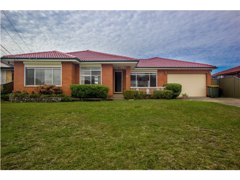 21 Curtis Crescent, Moorebank NSW 2170