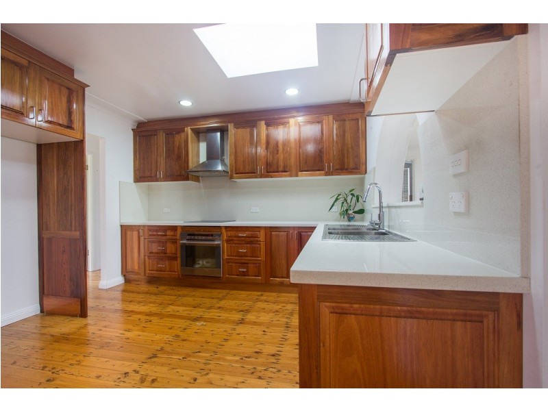 21 Curtis Crescent, Moorebank NSW 2170