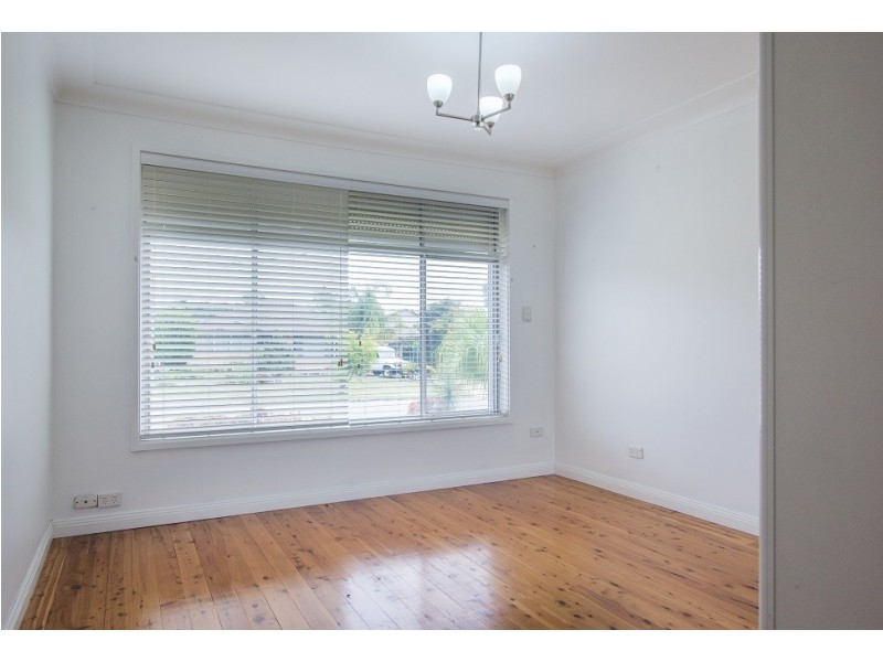 21 Curtis Crescent, Moorebank NSW 2170