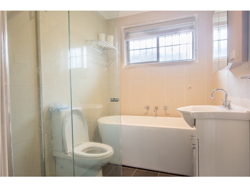 21 Curtis Crescent, Moorebank NSW 2170