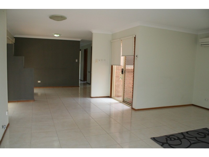 3 Warrego Court, Wattle Grove NSW 2173