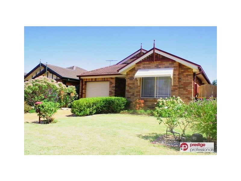 16 Jimbour Court, Wattle Grove NSW 2173