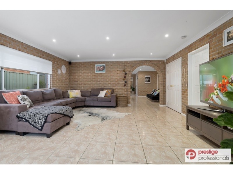 41 Lyndhurst Court, Wattle Grove NSW 2173