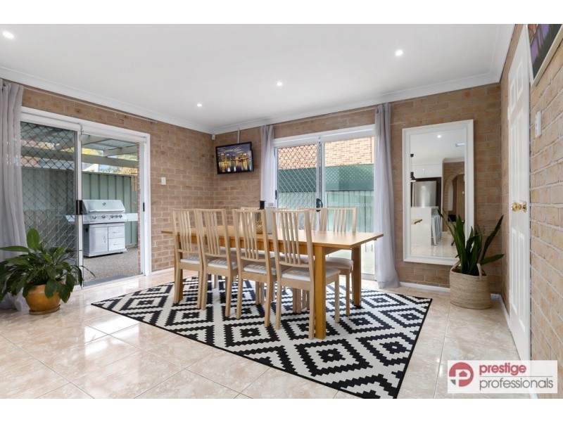 41 Lyndhurst Court, Wattle Grove NSW 2173