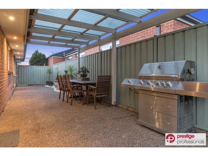 41 Lyndhurst Court, Wattle Grove NSW 2173