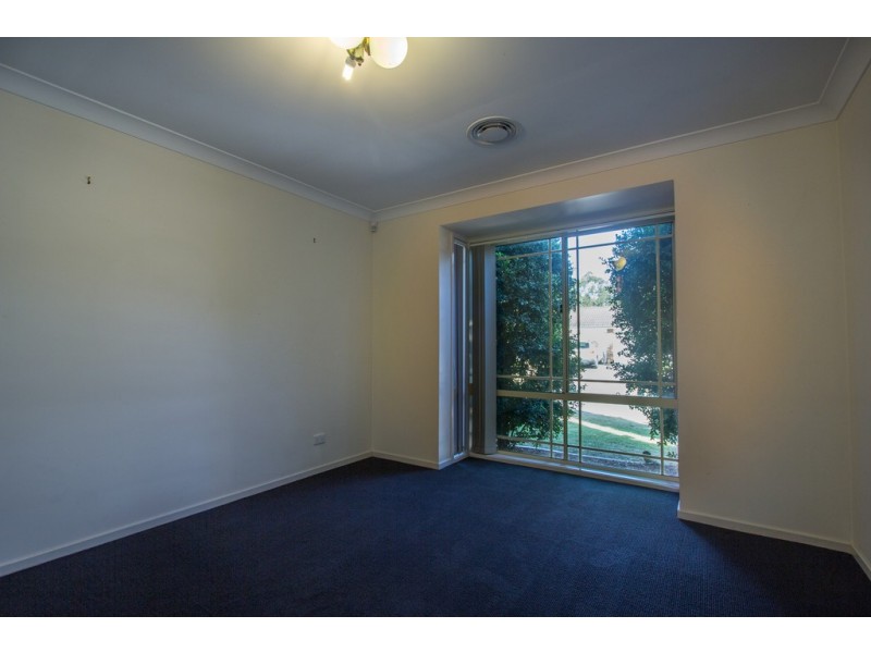 11 Wallcliffe Court, Wattle Grove NSW 2173
