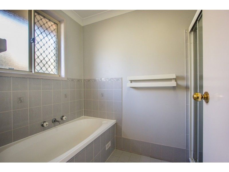 11 Claremont Court, Wattle Grove NSW 2173