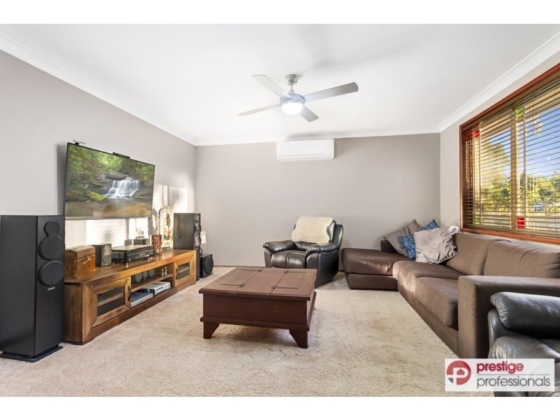 4 Trentham Park Court, Wattle Grove NSW 2173