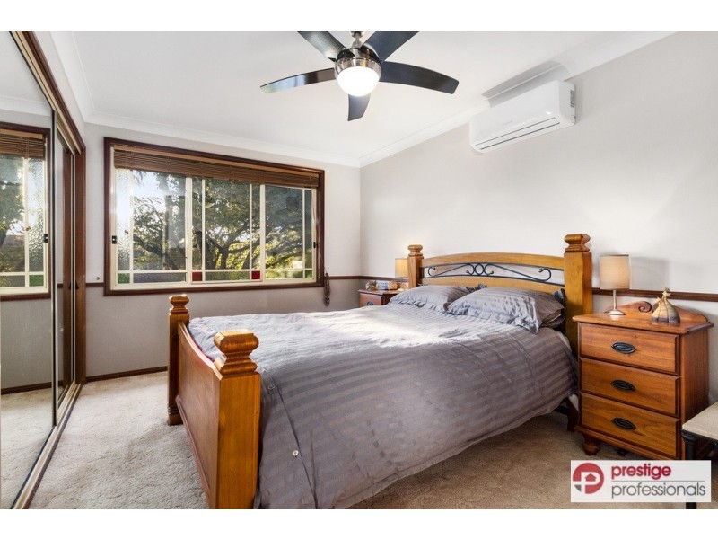 4 Trentham Park Court, Wattle Grove NSW 2173