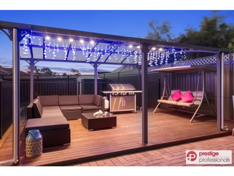 4 Trentham Park Court, Wattle Grove NSW 2173