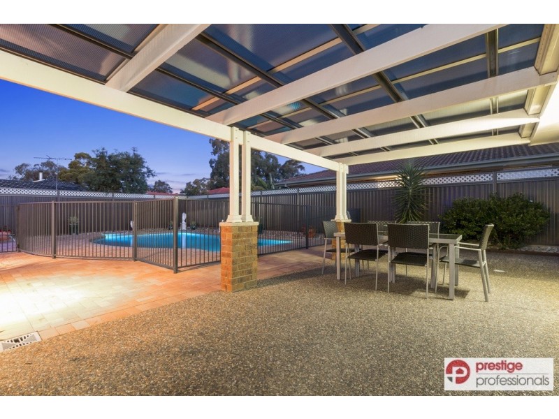 4 Trentham Park Court, Wattle Grove NSW 2173