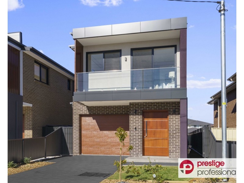 42B Derna Road, Holsworthy NSW 2173