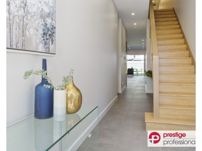 42B Derna Road, Holsworthy NSW 2173