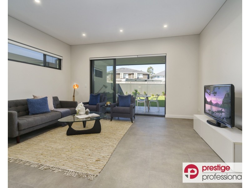 42B Derna Road, Holsworthy NSW 2173