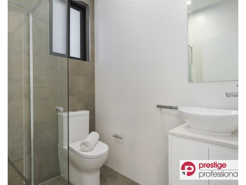 42B Derna Road, Holsworthy NSW 2173