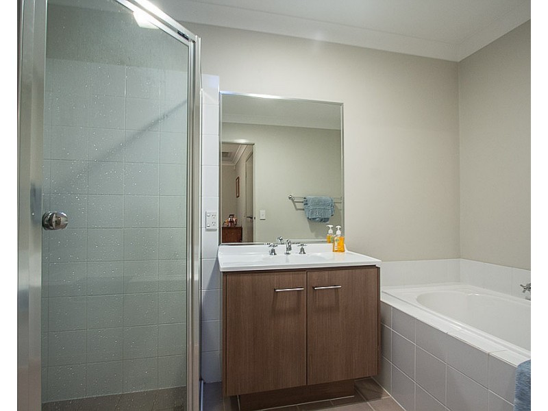 4 Morningside Parade, Holsworthy NSW 2173