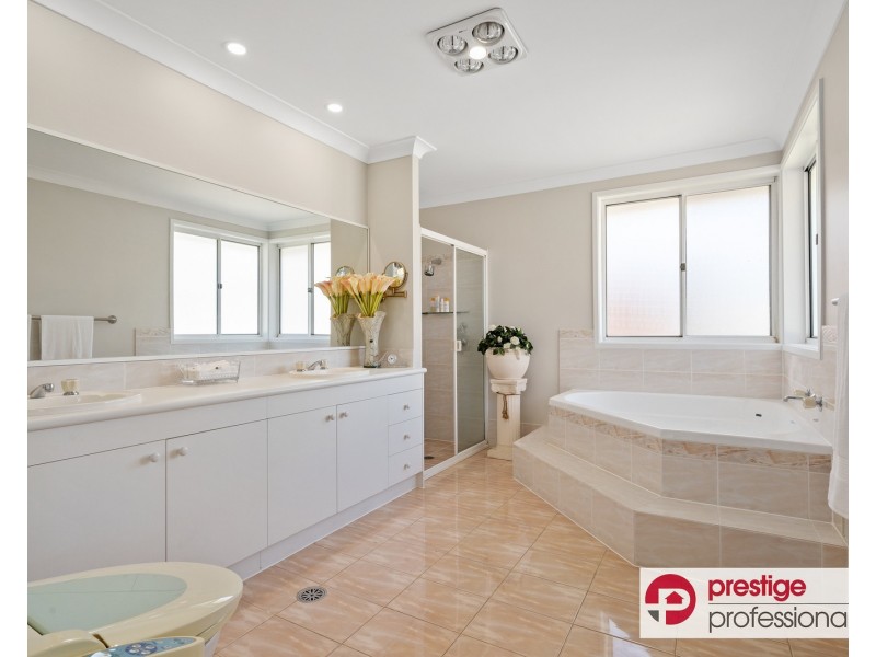 13 Wattle Grove Drive, Wattle Grove NSW 2173