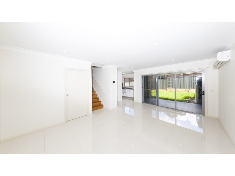 2/87 Cornelia Road, Toongabbie NSW 2146