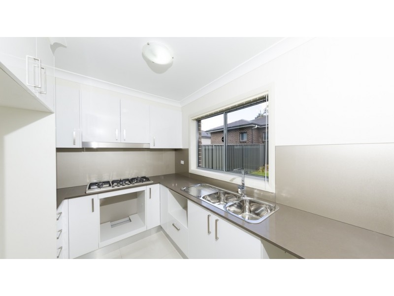 2/87 Cornelia Road, Toongabbie NSW 2146