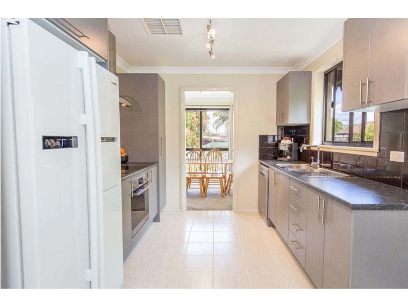 414 Kunama Court, Lavington NSW 2641