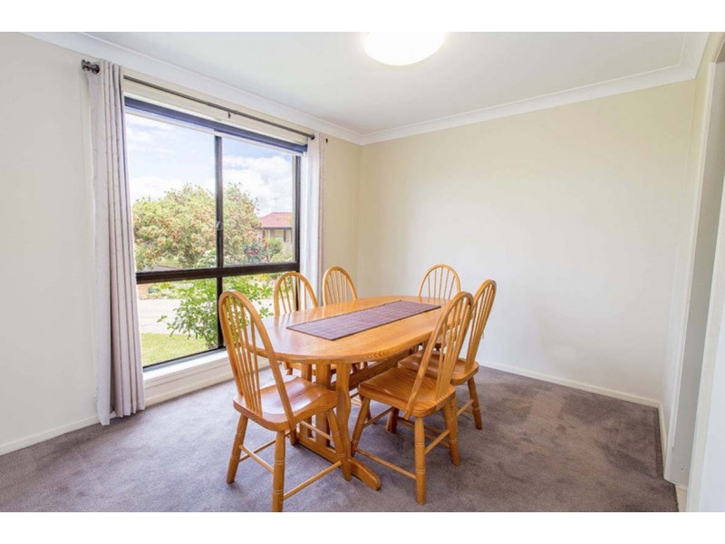 414 Kunama Court, Lavington NSW 2641