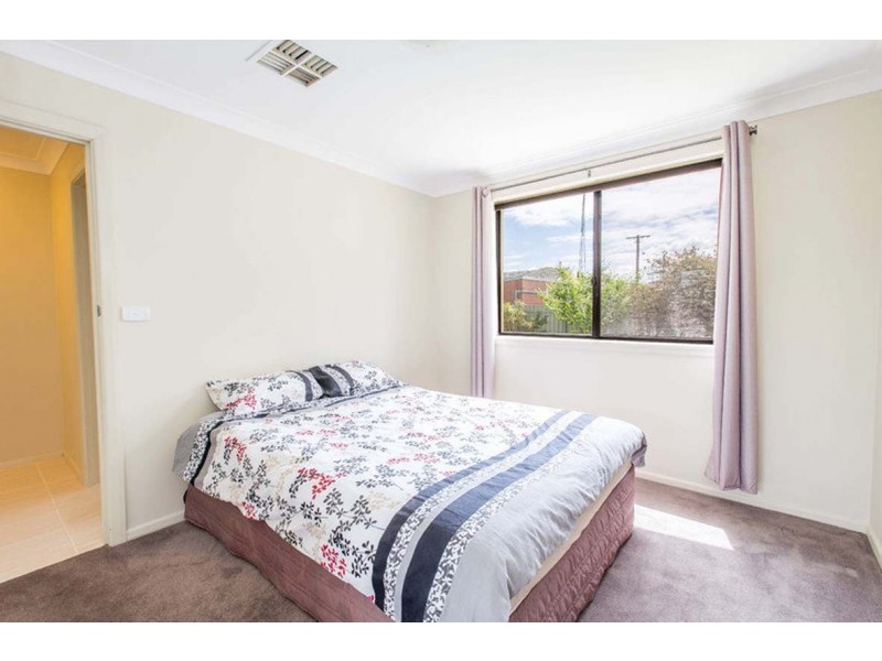 414 Kunama Court, Lavington NSW 2641