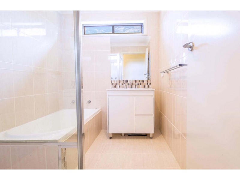 414 Kunama Court, Lavington NSW 2641