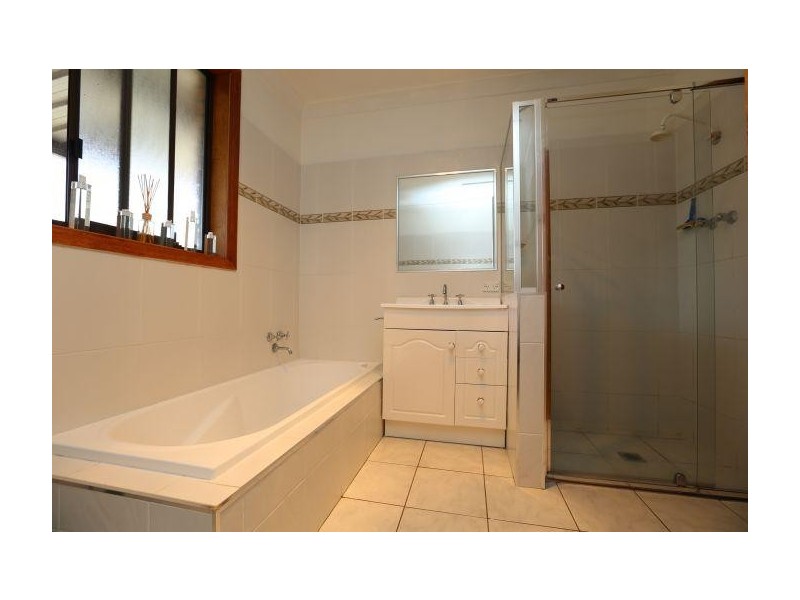 444 Griffith Road, Lavington NSW 2641