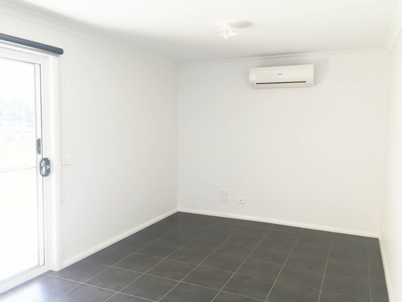 571A Chant Street, Lavington NSW 2641