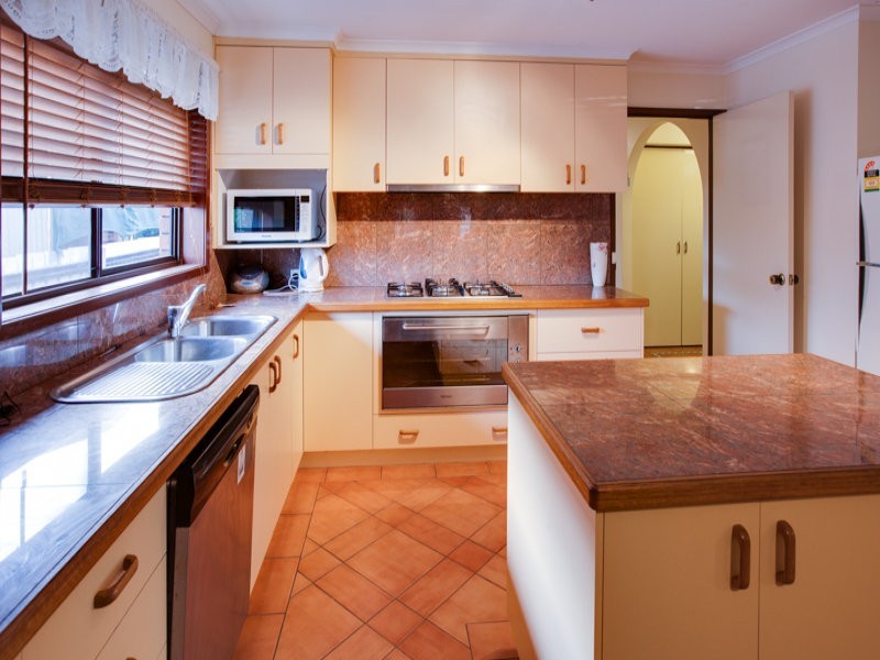 1085 Pemberton Street, West Albury NSW 2640