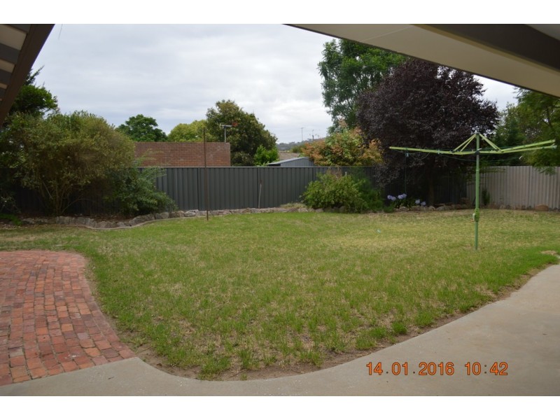584 zago court, Lavington NSW 2641