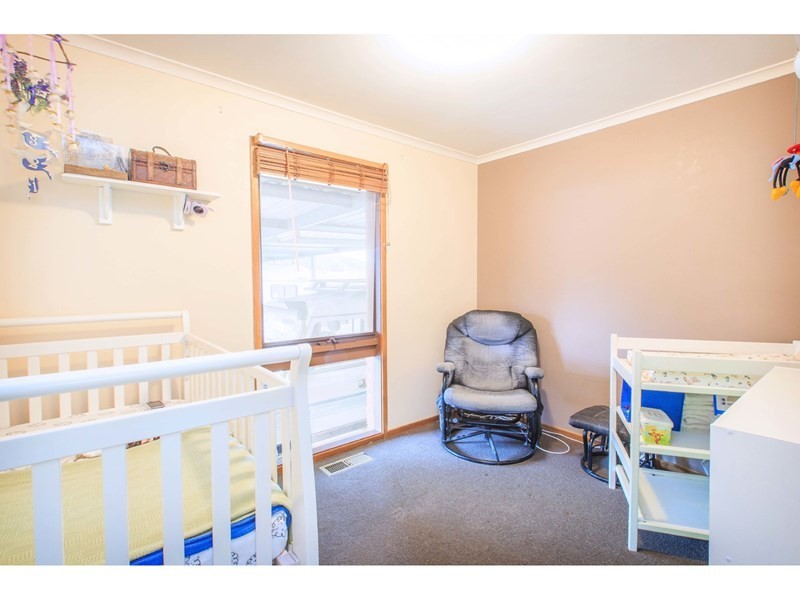 18 Yellow Gum Way, Thurgoona NSW 2640