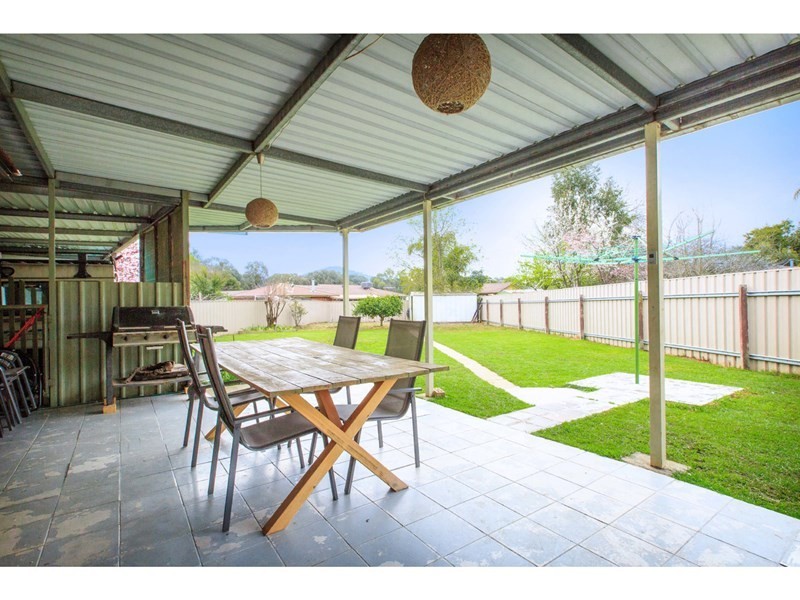 18 Yellow Gum Way, Thurgoona NSW 2640