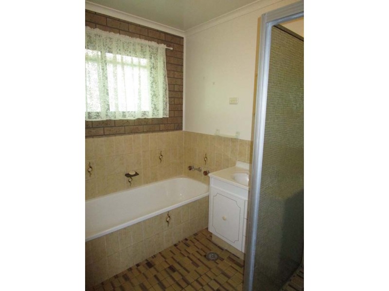 1/572 Mair Street, Lavington NSW 2641