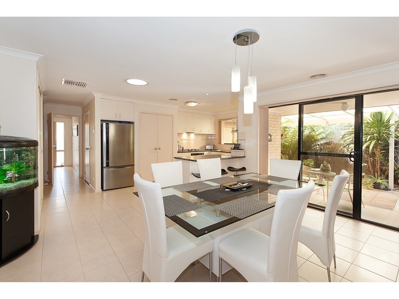 525 Kotthoff Street, Lavington NSW 2641