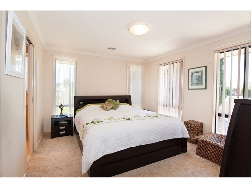 525 Kotthoff Street, Lavington NSW 2641