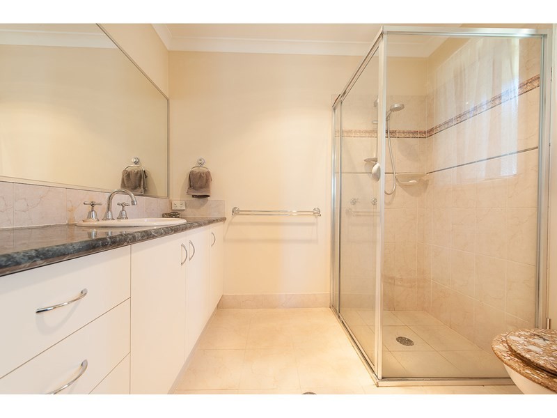 525 Kotthoff Street, Lavington NSW 2641