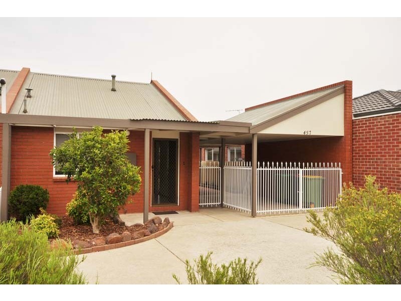 457 Urana Road, Lavington NSW 2641