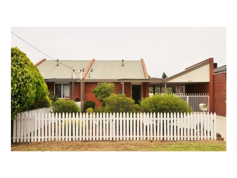 457 Urana Road, Lavington NSW 2641