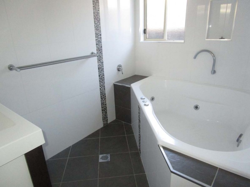 539 Daly Street, Lavington NSW 2641