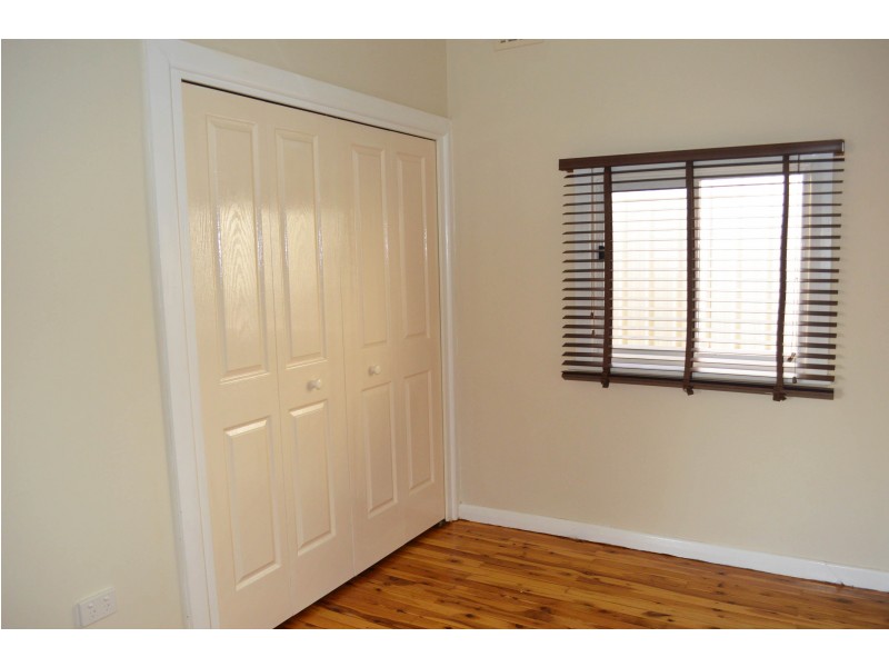 527 Cossor Street, Albury NSW 2640