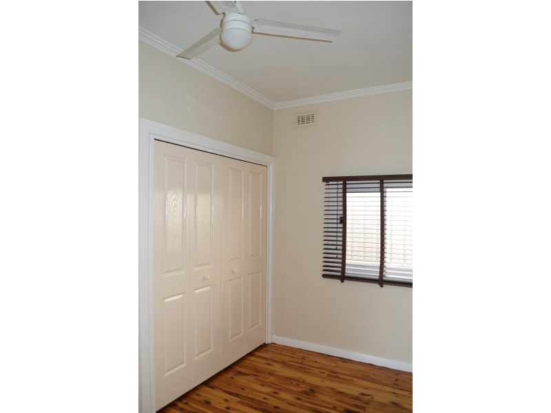 527 Cossor Street, Albury NSW 2640